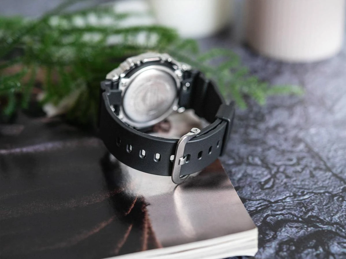 Наручные часы  Casio  G-Shock Casio GM-5600RW-1E (фото 5)