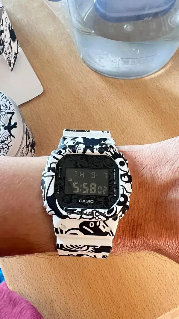 Наручные часы  Casio  G-Shock Casio DW-5600GU-7E (фото 9)