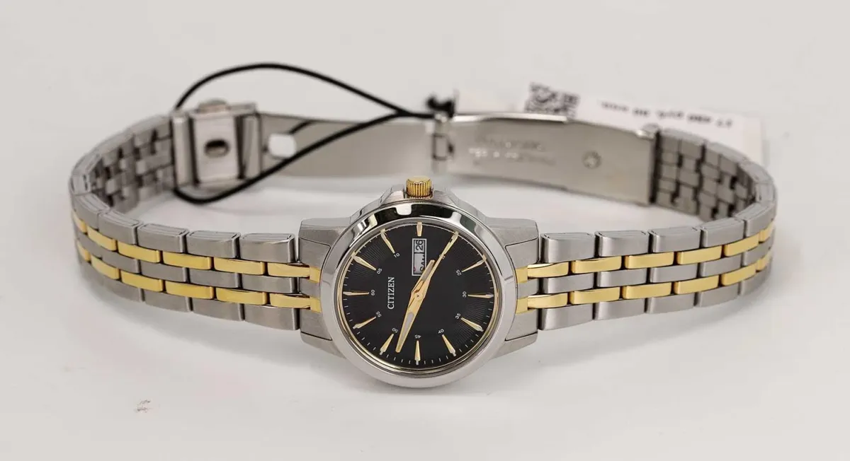 Часы  Citizen  Quartz Citizen EQ0608-55E (фото 4)