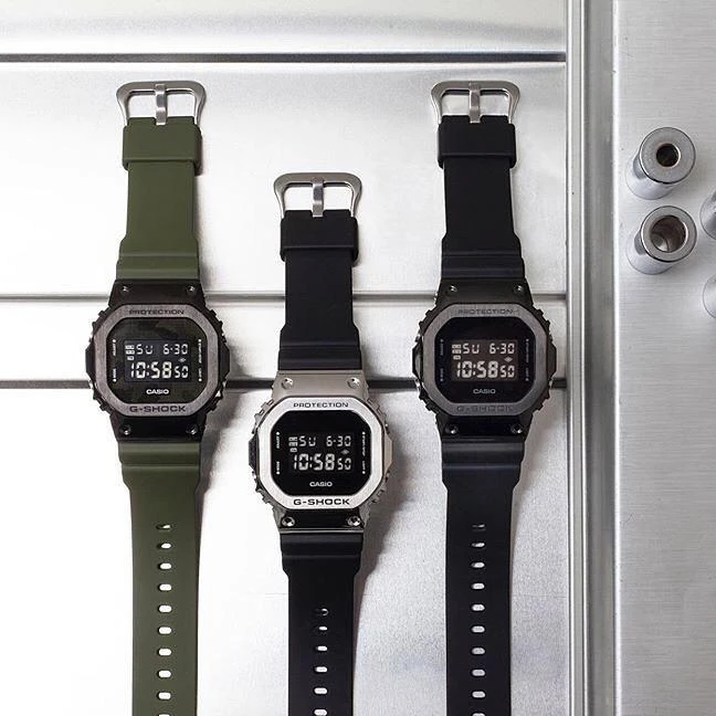 Наручные часы  Casio  G-Shock Casio GM-5600B-3E (фото 9)