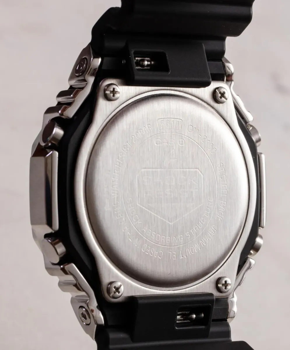 Часы  Casio  G-Shock Casio GM-2100-1A (фото 12)
