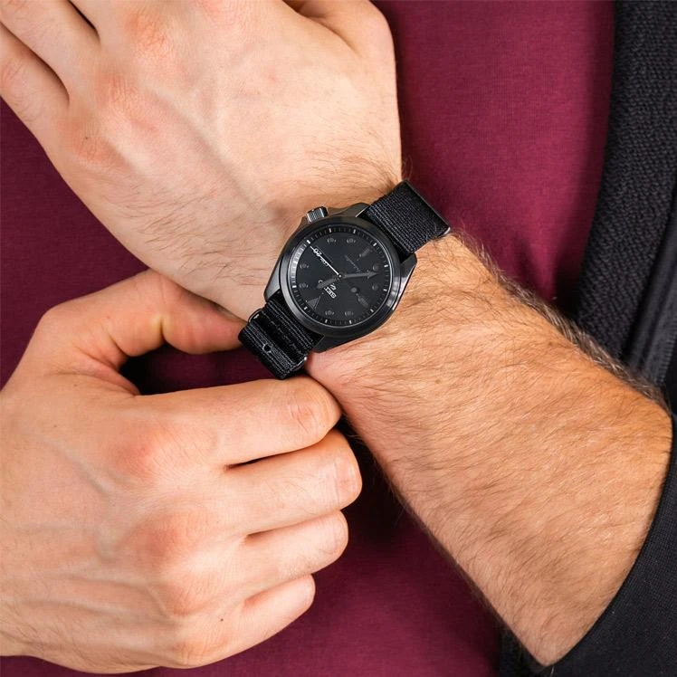 Наручные часы  Seiko  Seiko 5 Seiko SRPE69K1 (фото 6)