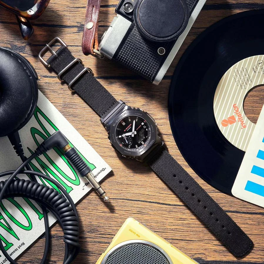 Наручные часы  Casio  G-Shock Casio GM-2100CB-1A (фото 9)
