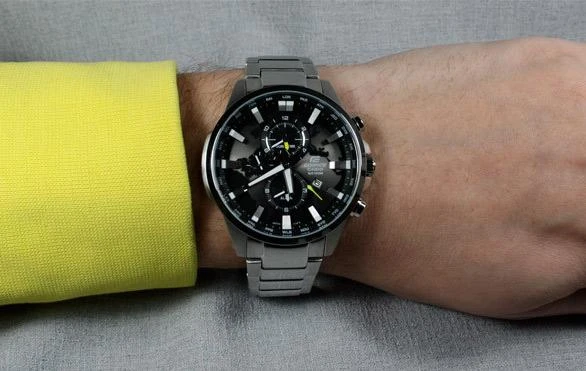 Наручные часы  Casio  Edifice Casio EFR-303D-1A (фото 8)