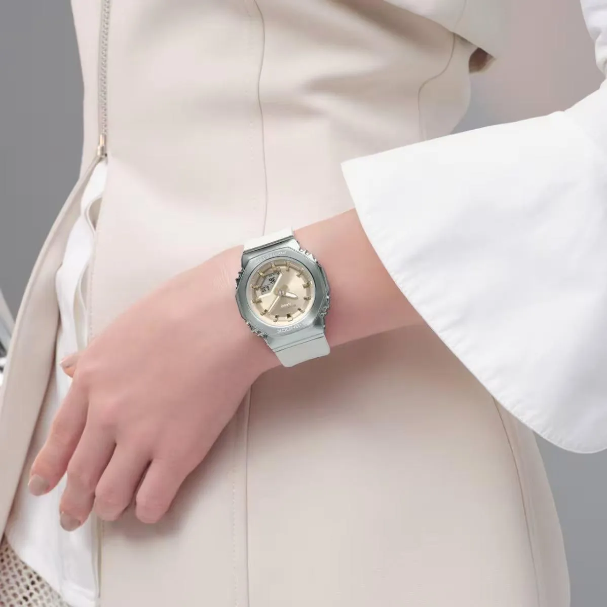 Наручные часы  Casio  G-Shock Casio GM-S2110-7A9 (фото 2)