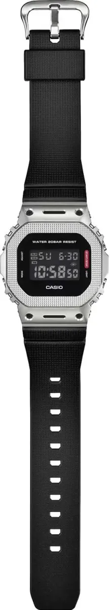 Наручные часы  Casio  G-Shock Casio GM-5600M-1 (фото 6)