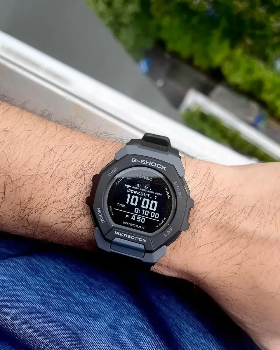 Часы  Casio  G-Shock Casio GBD-300-1E (фото 6)