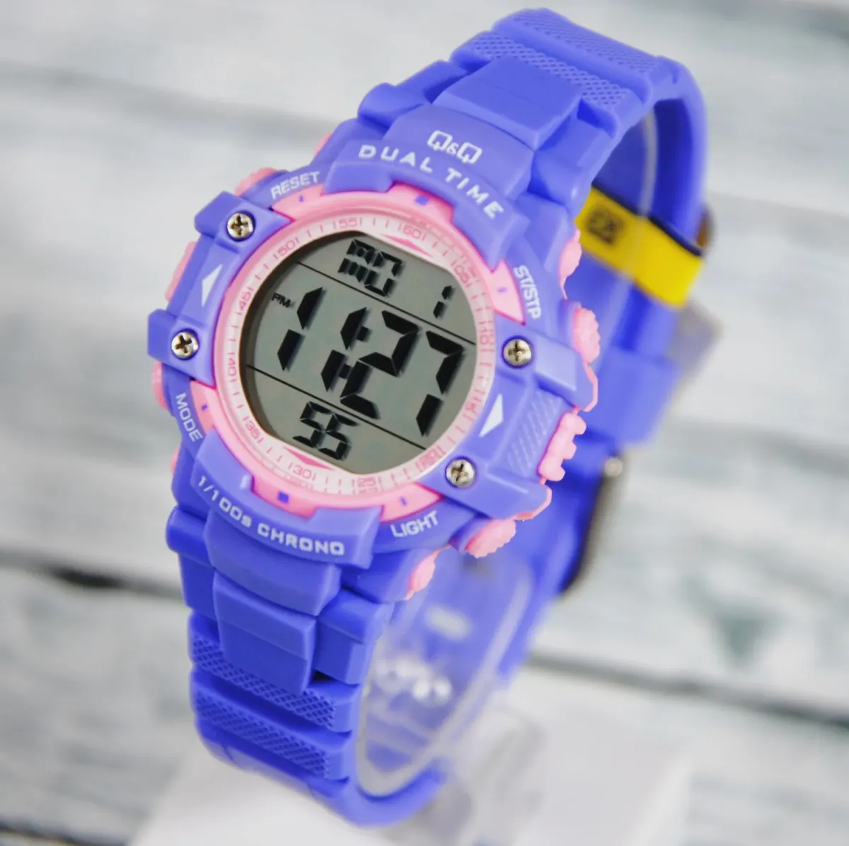 Часы  Q&Q  Superior Women Q&Q M180J804Y (фото 3)