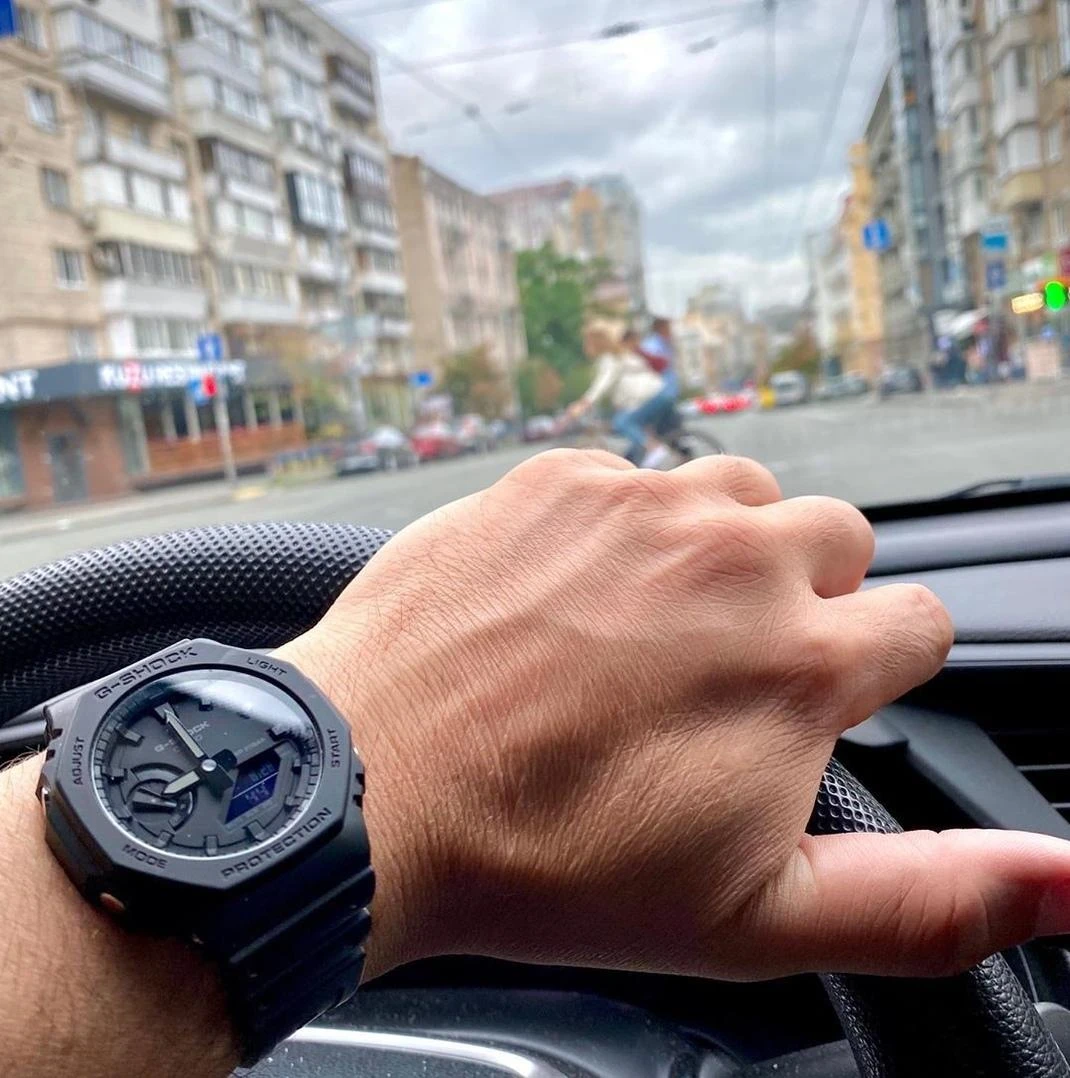 Часы  Casio  G-Shock Casio GA-2100-1A1 (фото 7)
