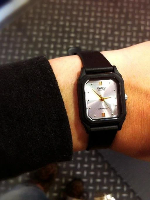 Наручные часы  Casio  Collection Casio LQ-142E-7A (фото 3)