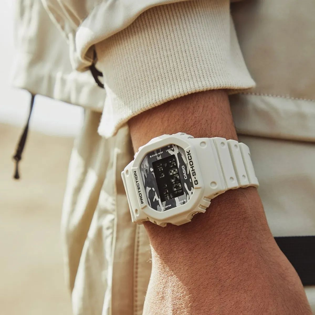 Наручные часы  Casio  G-Shock Casio DW-5600CA-8E (фото 4)
