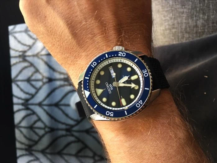 Наручные часы  Seiko  Seiko 5 Sports Seiko SRPD71K2 (фото 7)