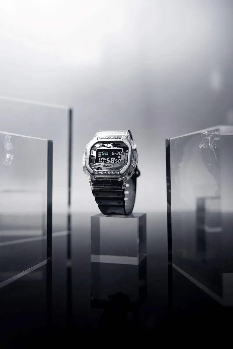 Наручные часы  Casio  G-Shock Casio DW-5600SKC-1E (фото 2)