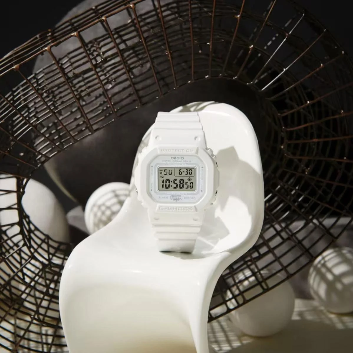 Часы  Casio  G-Shock Casio GMD-S5600BA-7E (фото 7)