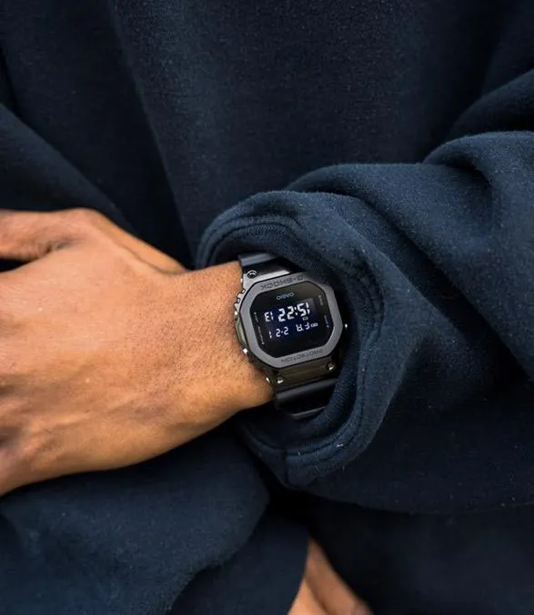 Наручные часы  Casio  G-Shock Casio GM-5600B-1E (фото 4)