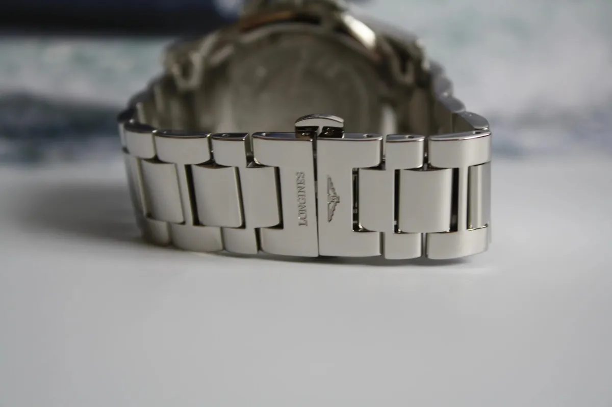 Наручные часы  Longines  Conquest Longines L3.281.0.87.6 (фото 3)