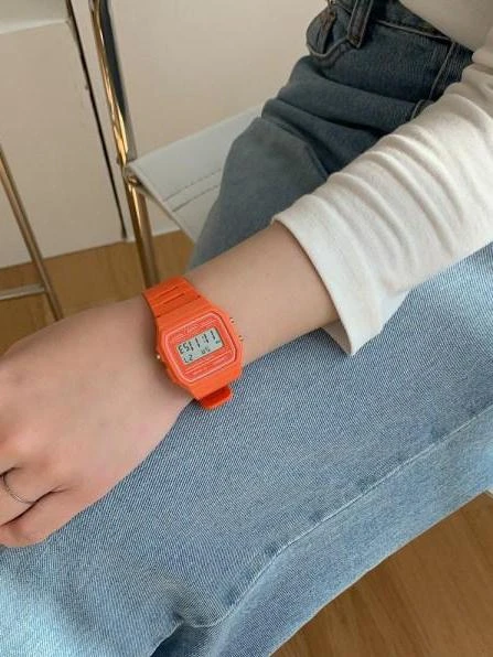 Наручные часы  Casio  Collection Casio F-91WC-4A2 (фото 3)