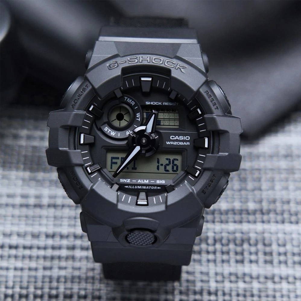 Часы  Casio  G-Shock Casio GA-700BCE-1A (фото 11)