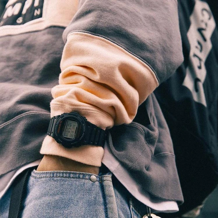 Наручные часы  Casio  G-Shock Casio DW-5750E-1E (фото 3)