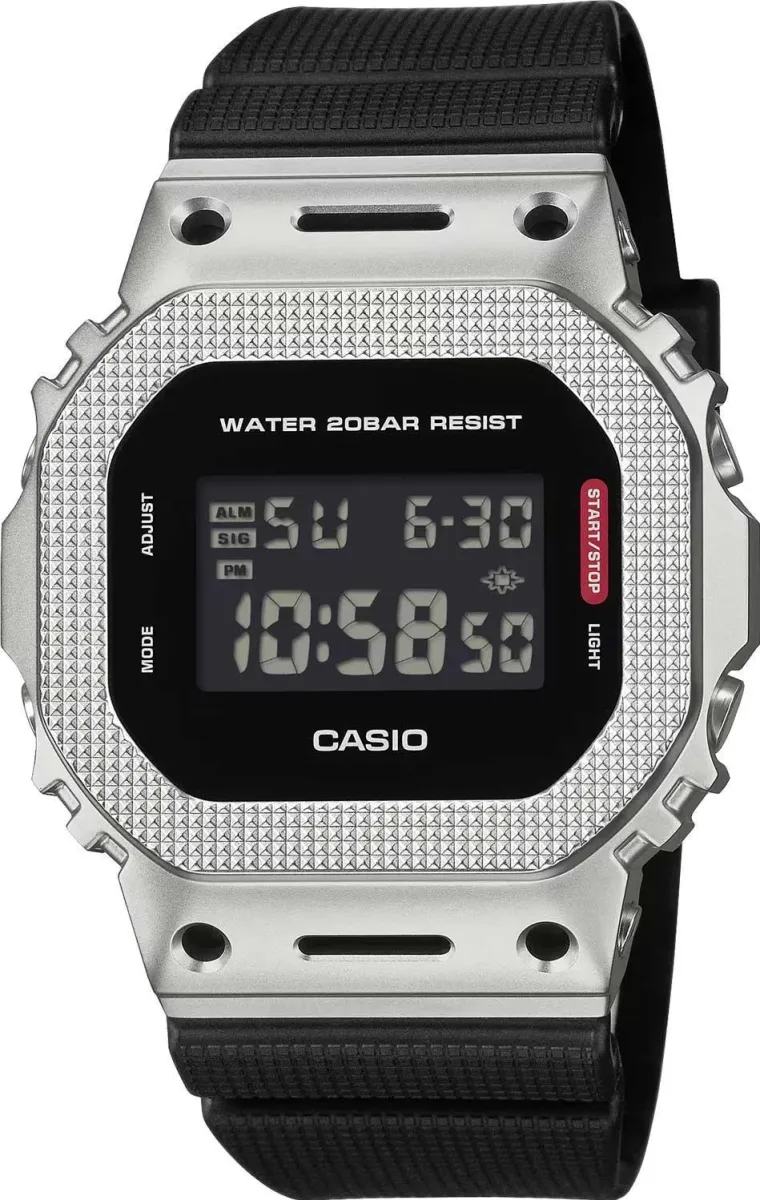 Наручные часы  Casio  G-Shock Casio GM-5600M-1 (фото 1)