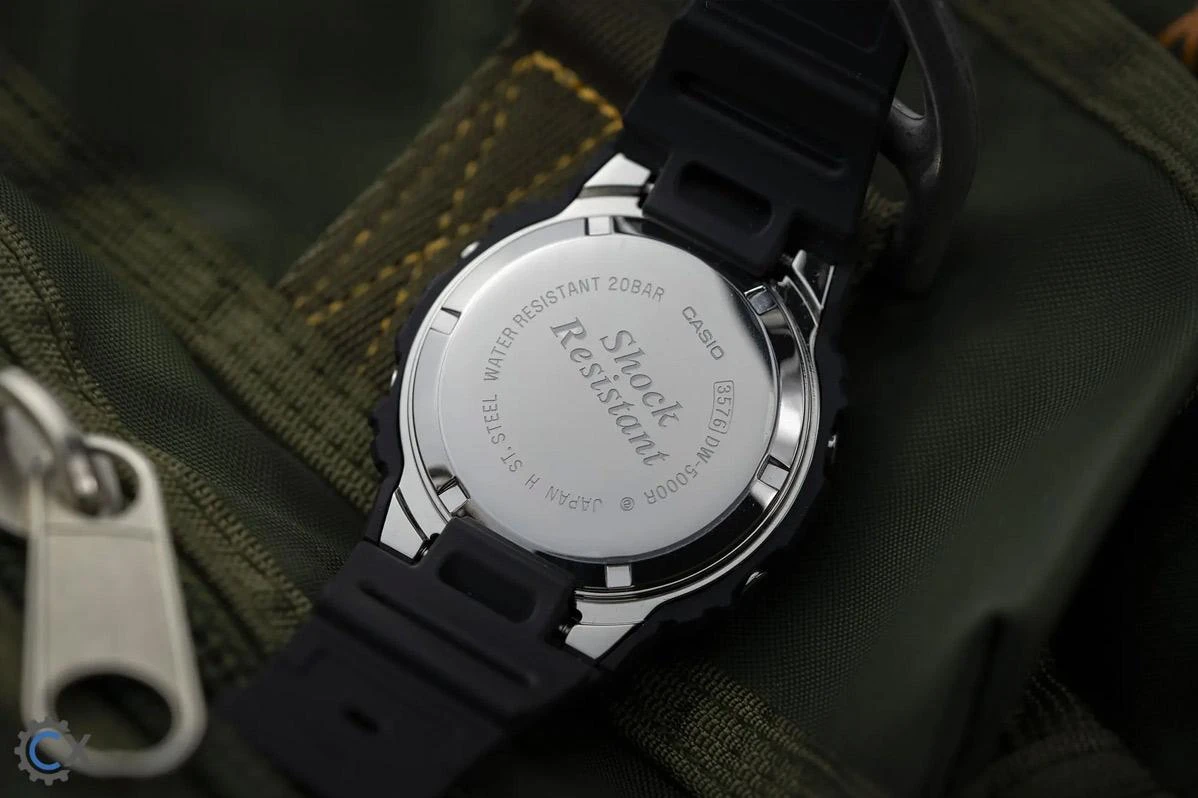 Часы  Casio  G-Shock Casio DW-5000R-1A (фото 3)