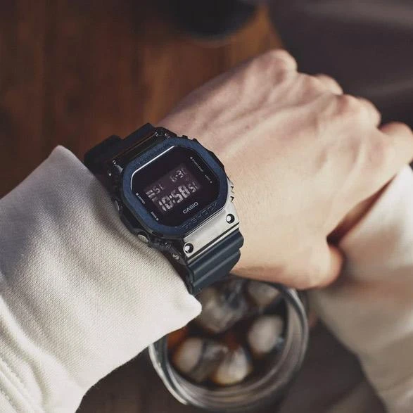 Наручные часы  Casio  G-Shock Casio GM-5600B-1E (фото 9)