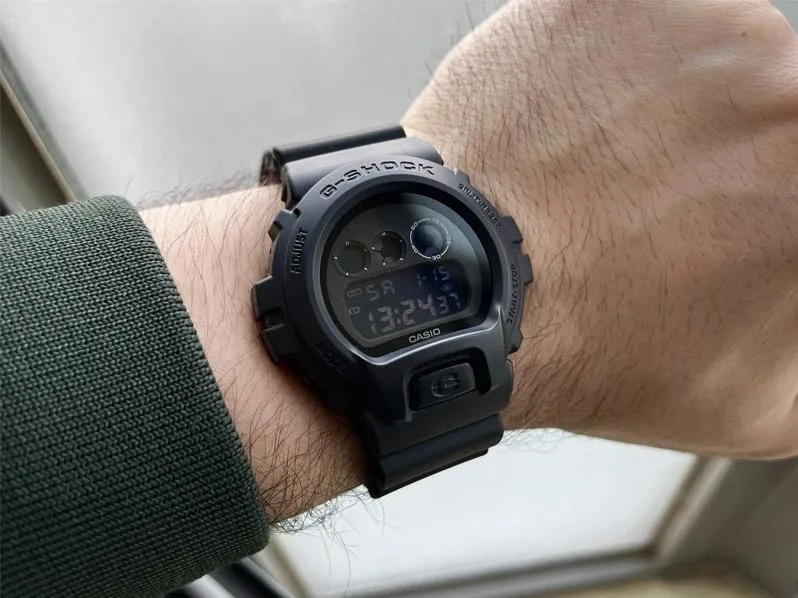 Наручные часы  Casio  G-Shock Casio DW-6900BB-1E (фото 3)