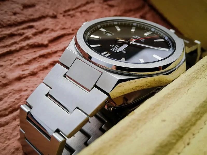Наручные часы  Casio  Edifice Casio EFB-108D-1A (фото 6)