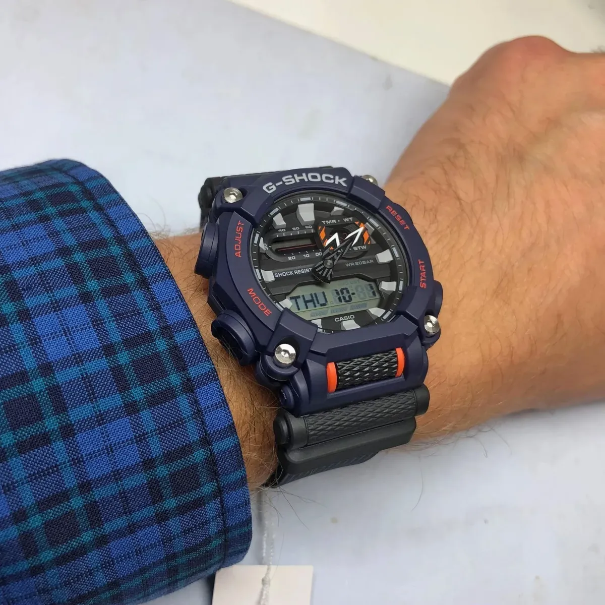 Часы  Casio  G-Shock Casio GA-900-2A (фото 2)