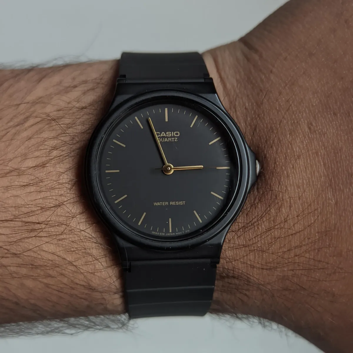 Наручные часы  Casio  Collection Casio MQ-24-1E (фото 2)