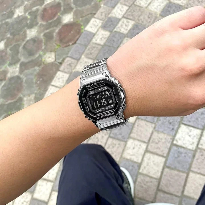 Часы  Casio  G-Shock Casio GMW-B5000BT-1E (фото 7)