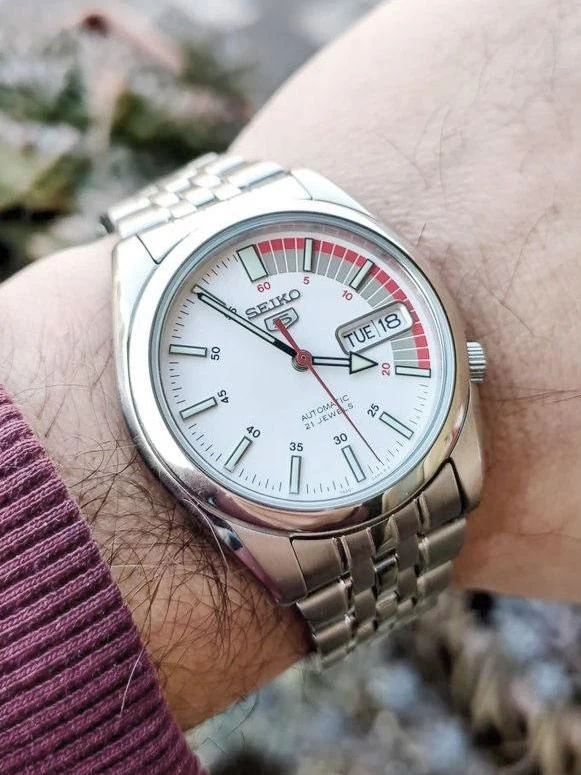 Наручные часы  Seiko  Seiko 5 Seiko SNK369K1 (фото 4)
