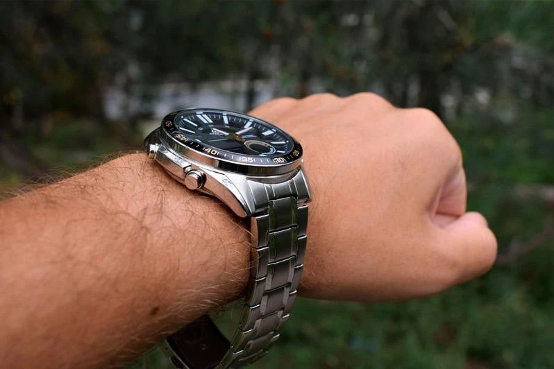 Часы  Casio  Edifice Casio EFV-C100D-1B (фото 7)