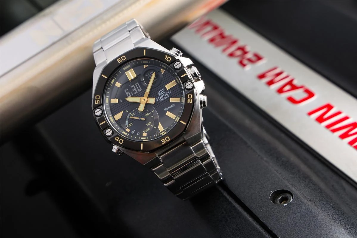 Наручные часы  Casio  Edifice Casio ECB-10DB-1A9 (фото 3)