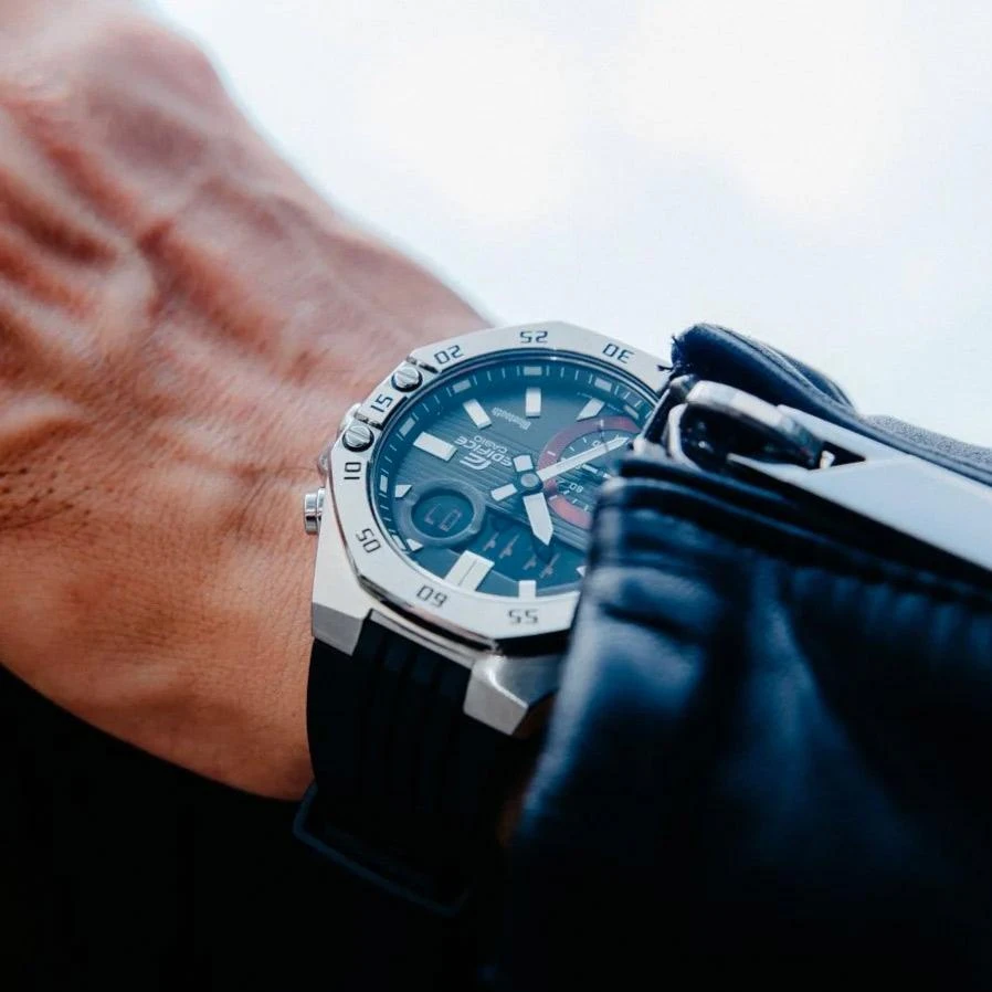 Наручные часы  Casio  Edifice Casio ECB-10P-1A (фото 3)