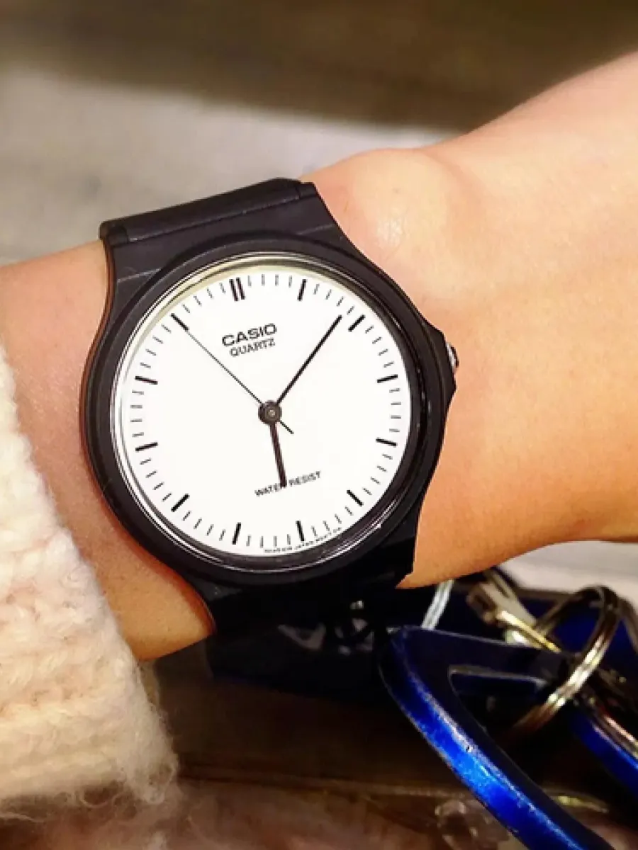 Наручные часы  Casio  Collection Casio MQ-24-7E (фото 5)