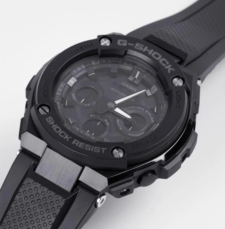 Часы  Casio  G-Shock Casio GST-W300G-1A1 (фото 3)