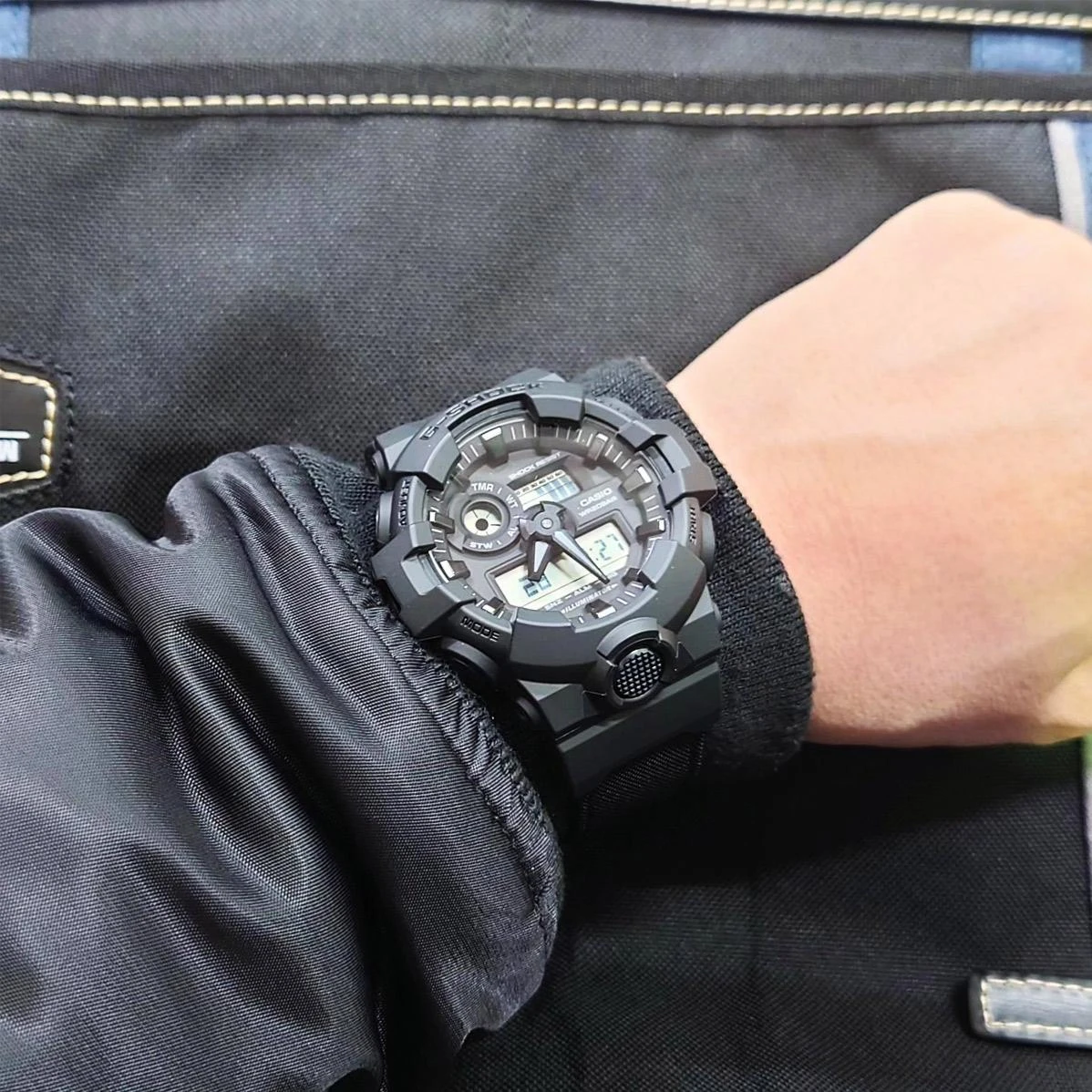Часы  Casio  G-Shock Casio GA-700BCE-1A (фото 15)