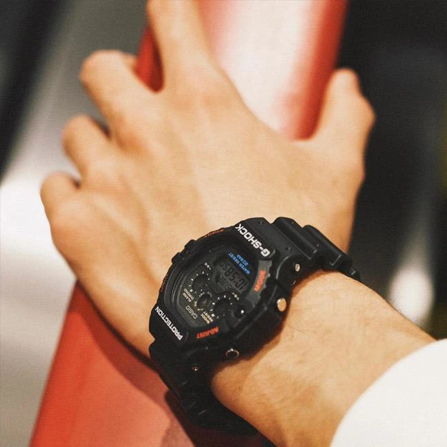 Наручные часы  Casio  G-Shock Casio DW-5900-1E (фото 12)