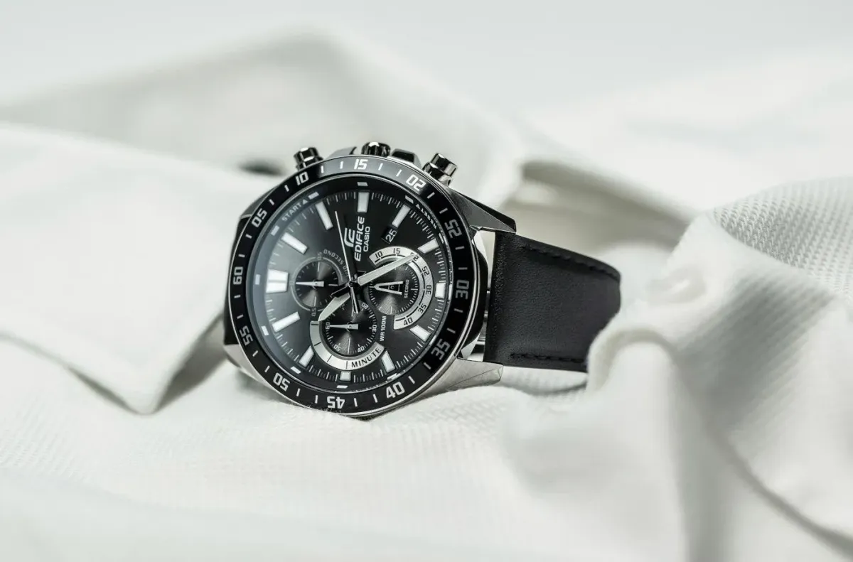 Наручные часы  Casio  Edifice Casio EFV-620L-1A (фото 4)