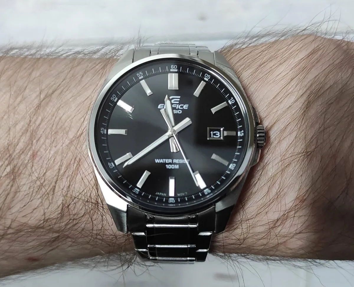 Наручные часы  Casio  Edifice Casio EFV-150D-1A (фото 6)