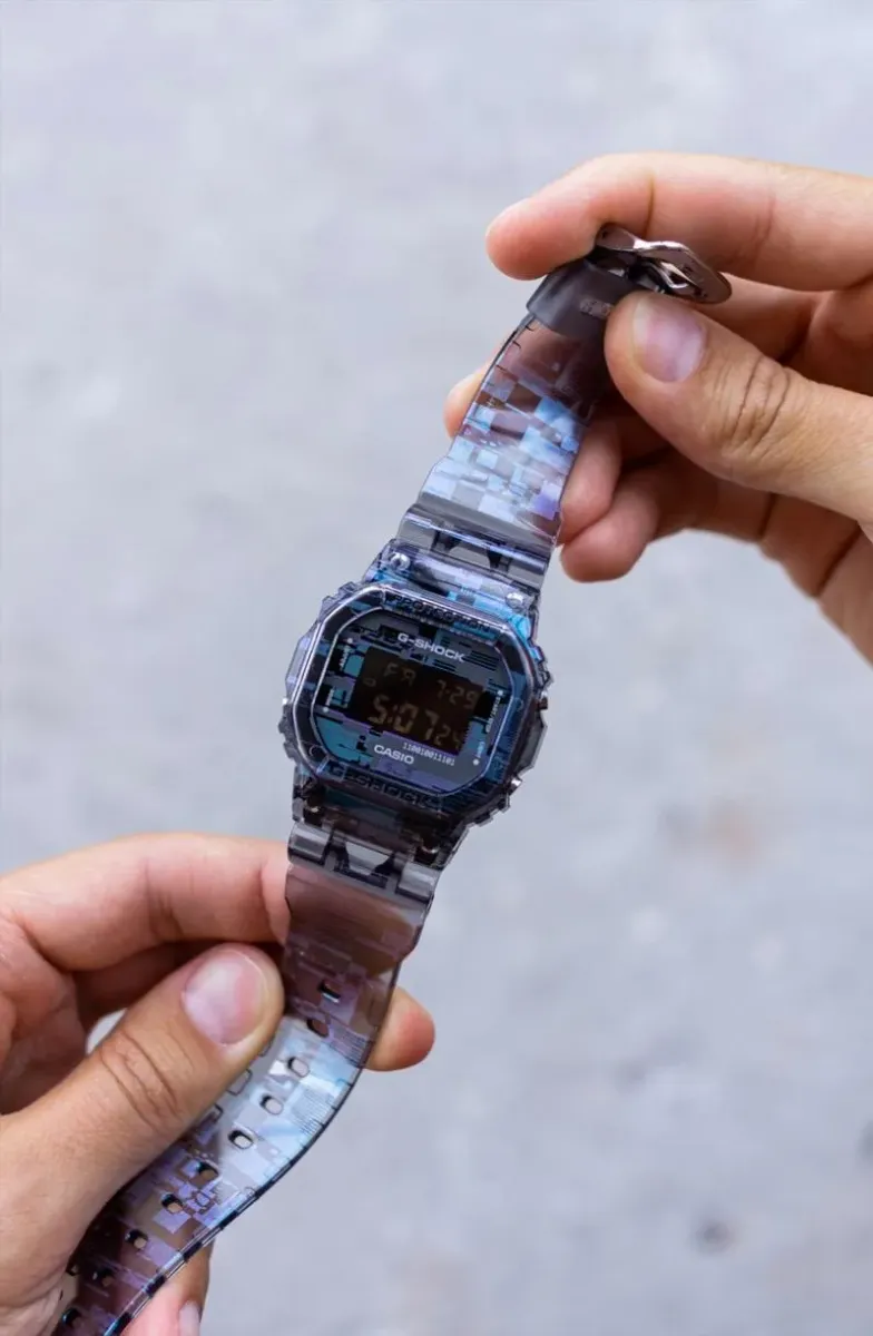 Наручные часы  Casio  G-Shock Casio DW-5600NN-1E (фото 4)