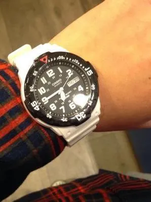 Наручные часы  Casio  Collection Casio MRW-200HC-7B (фото 3)