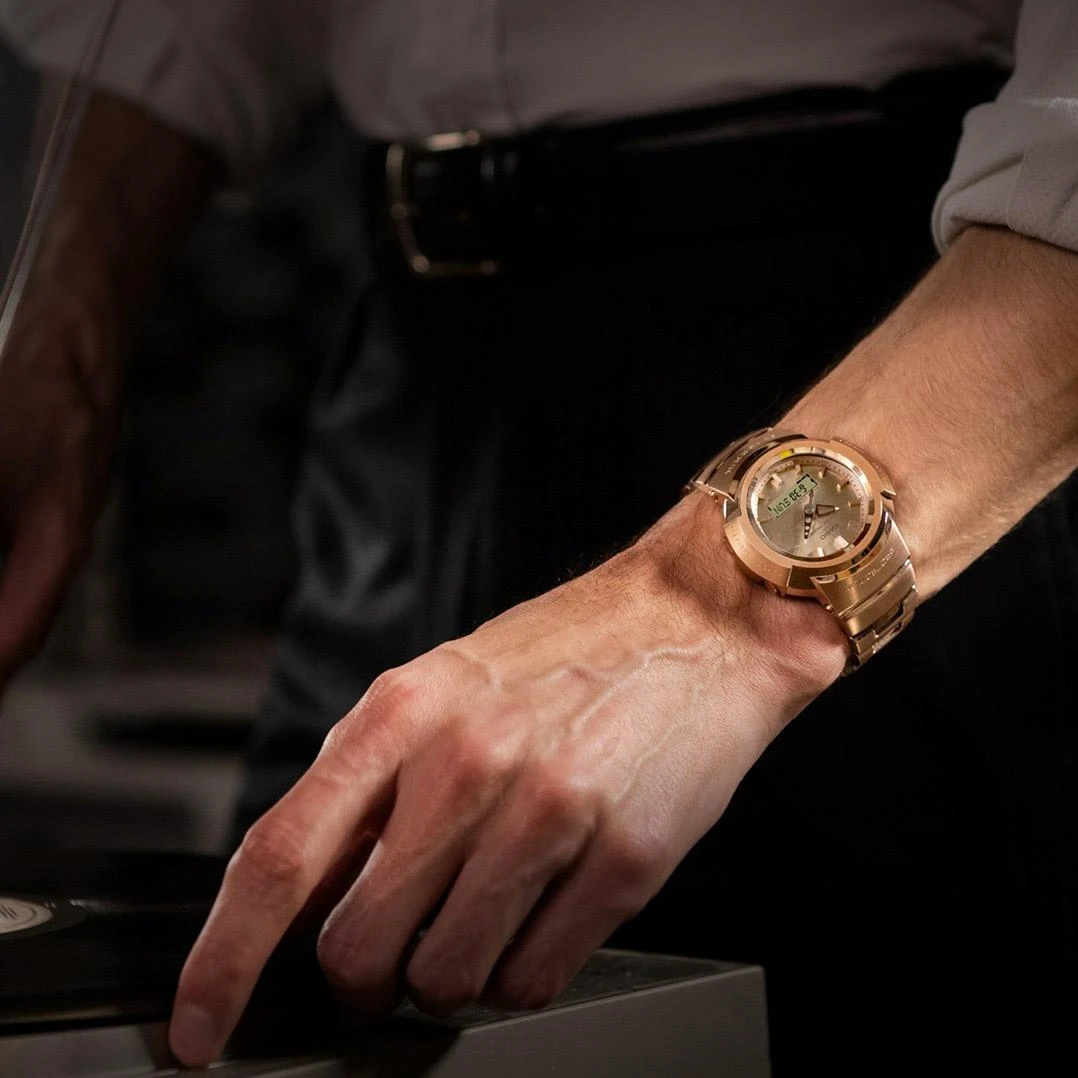 Часы  Casio  G-Shock Casio AWM-500GD-4A (фото 7)