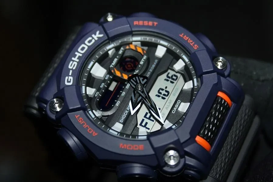 Часы  Casio  G-Shock Casio GA-900-2A (фото 7)