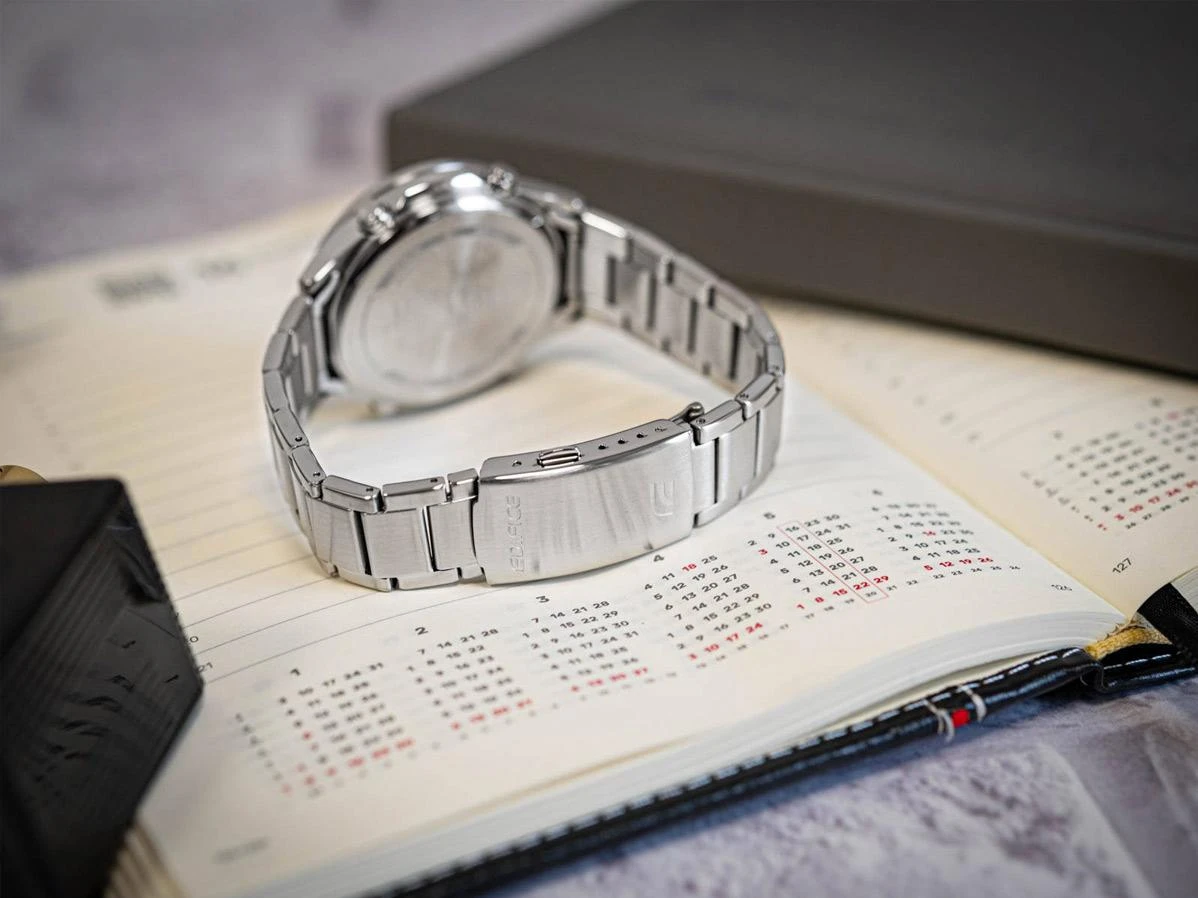 Наручные часы  Casio  Edifice Casio EFV-C120D-2A (фото 4)