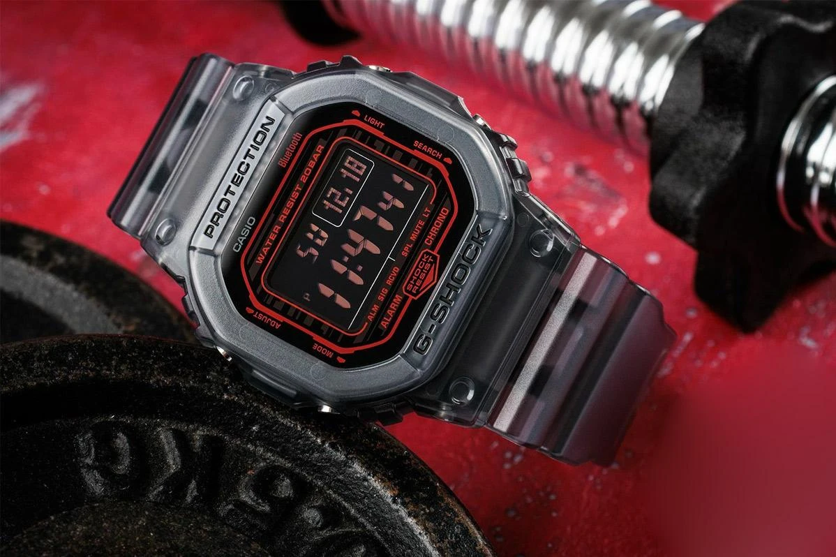 Часы  Casio  G-Shock Casio DW-B5600G-1E (фото 3)