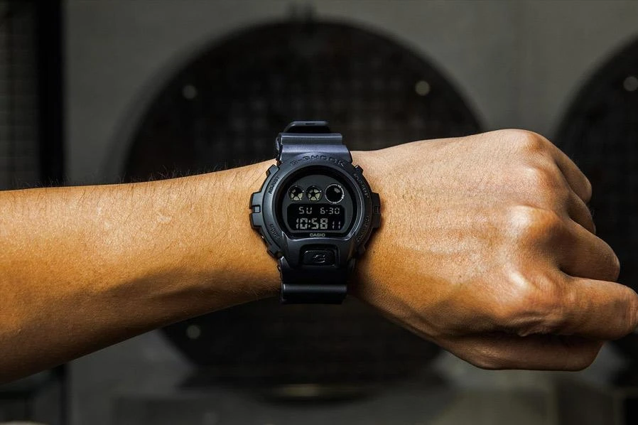 Наручные часы  Casio  G-Shock Casio DW-6900BB-1E (фото 2)
