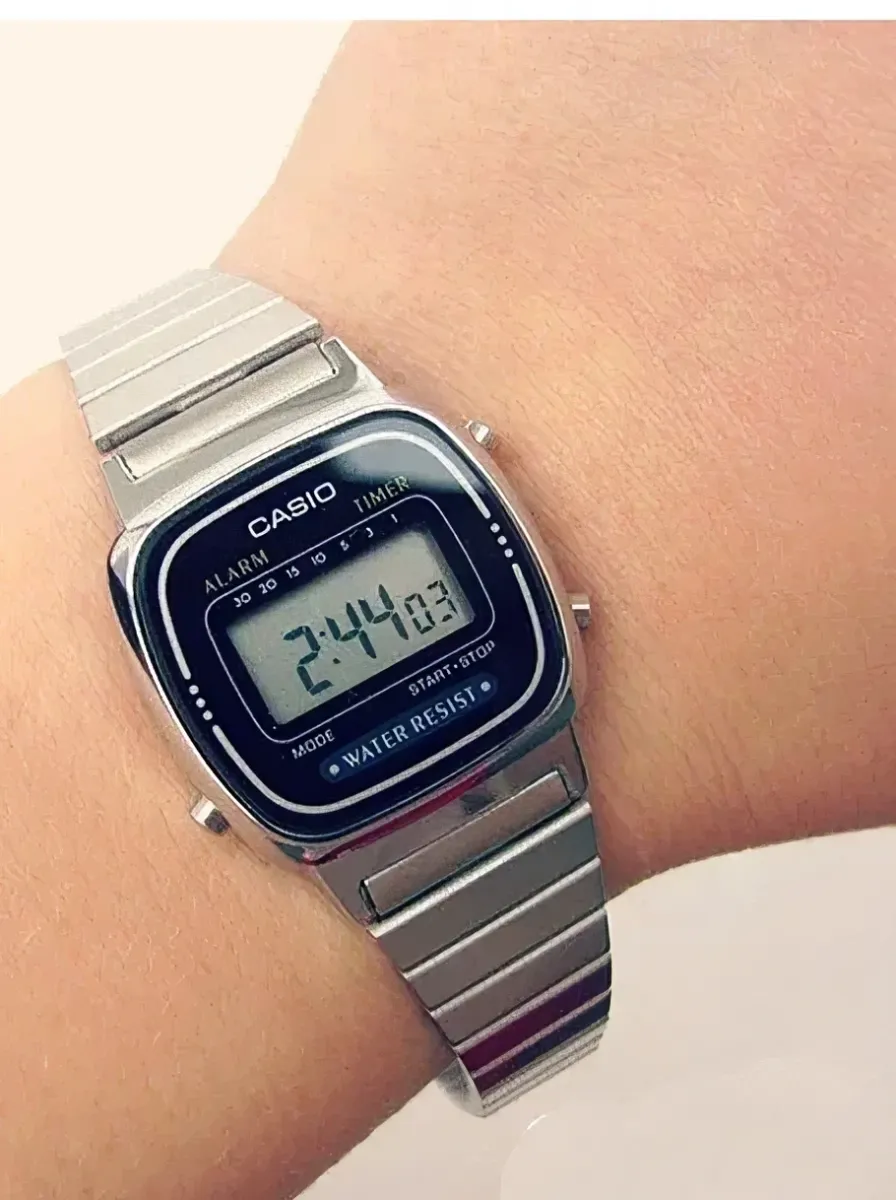Часы  Casio  Vintage Casio LA-670WA-1E (фото 2)