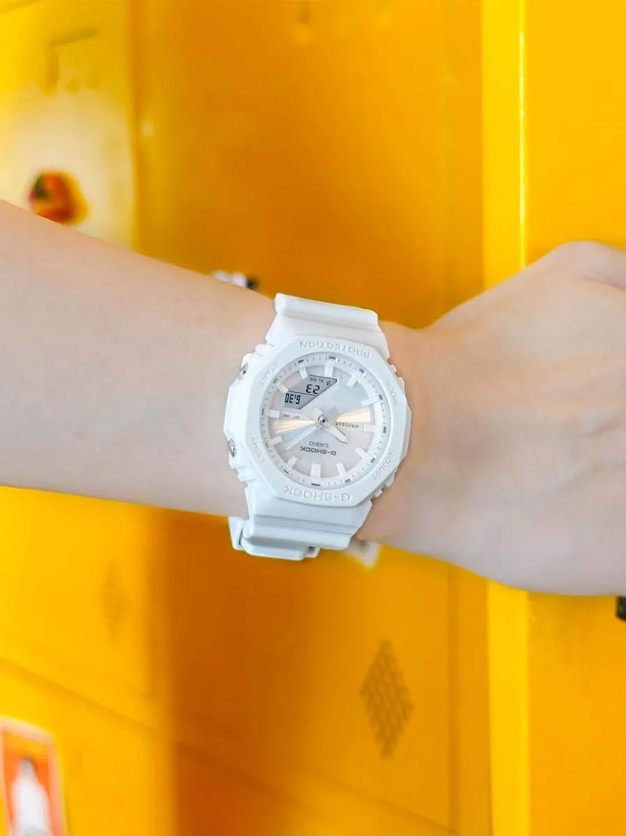 Часы  Casio  G-Shock Casio GMA-P2100PC-7A (фото 2)